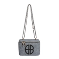 Borsa a tracolla quadrata in feltro grigio con logo circolare e catena dorata elegante - Blu