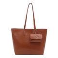 Minimalistische große braune Tragetasche mit passender kleiner Tasche und Silberdetails - Braun