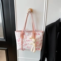 Witte shopper met roze graffiti print en een schattige pluche konijnen hanger - Met Ornament / Roze