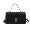 Bolso bandolera rectangular de piel sintética negra con cierre de giro dorado elegante - Negro