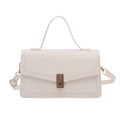 Elegante bolso cuadrado de cuero blanco crema con hebilla dorada y asa superior - Blanco