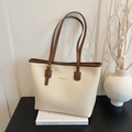 Grande borsa tote bianco crema con manici marroni e dettagli con fibbia dorata - Bianco