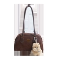 Bolso de ante marrón oscuro con logo dorado y colgante de perro de peluche crema - Con Ornamento / Café Con Colgante