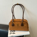 Bolso de hombro en ante marrón con asas de cuero y detalle de logo metálico dorado - Sin colgante / Marrón Sin Colgante