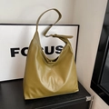 Bolso tote grande verde oliva de cuero PU con correa de hombro para el uso diario - Verde