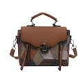 Bolso de hombro retro de patchwork multicolor con textura de cocodrilo y asa superior - Marrón