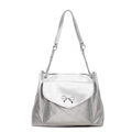 Minimalistische silberne Schultertasche mit Metallschleife und Kettenriemen in Silberoptik - Silber