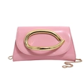 Bolso bandolera de charol rosa con asa dorada grande y elegante correa de cadena - Rosa