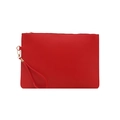 Pochette enveloppe rouge épurée avec fermeture éclair dorée et dragonne sur fond blanc - Rouge