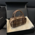 Borsa Boston a quadri marroni con finiture in pelle in confezione regalo - Marrone