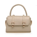 Champagnerfarbene Saffiano-Minihandtasche mit Griff und goldenen Beschlägen in Trapezform - Champagner
