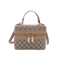 Sac bandoulière boîte monogramme rétro avec poignée en cuir et détails dorés sur fond blanc - Kaki