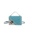 Chique blauwe crossbodytas met gouden slot en modieus ontwerp met belettering - Blauw