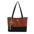 Bolso tote minimalista en gamuza bicolor marrón con asas negras y un colgante de oso - Con Colgante / Marrón