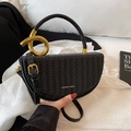 Sac à main demi-lune tressé noir chic avec détails dorés et bandoulière amovible - 24*7*13cm / Noir