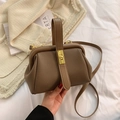 Braune Tragetasche mit Litschimaserung, goldenem Drehverschluss und Schultergurt - Khaki