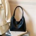 Bolso tote retro de cuero negro con correa ancha para un estilo casual y profesional - Negro