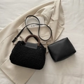 Schwarzes Set aus Teddy-Handtasche mit Holzgriff und passender Leder-Innentasche - Schwarz