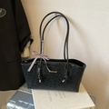 Elegante borsa tote nera leopardata con scritte dorate e ciondolo a fiocco a righe - Senza Ciondolo / Nero