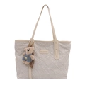 Cremefarbene Einkaufstasche mit Blumenstickerei und Bärenanhänger, stilvolle Handtasche - Off-White mit Anhänger
