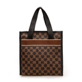 Braune Monogramm-Tragetasche mit M-Muster und schwarzen Griffen für Damen, Stil 2025 - Braun