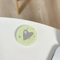 Dettaglio supporto telefono verde chiaro glitterato con stelle e specchio a cuore - Trasparente-Specchio Cuore Stellato-Verde Chiaro