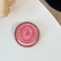 Detailansicht Magsafe-Halterung mit rosa Glitzer-Donut und Perlenbesatz-Rand - (Perle) Magnetisch - Perlglanz-Donut - Ankara-Rot