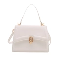 Bolso bandolera cuadrado de cuero blanco con hebilla dorada y asa superior minimalista - Blanco
