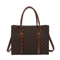 Bolso de mano clásico marrón con monograma, asas superiores y correa ajustable - café