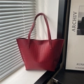 Retro rode tote bag met krokodillenpatroon, grote capaciteit en elegante schouderbanden - Rood