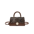 Petit sac carré chic en cuir marron avec imprimé léopard et fermoir rotatif doré - Marron