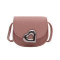 Bolso bandolera rosa de corazón para niña con textura litchi y hebilla de plata - Rosa