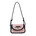 Bolso de hombro en contraste rosa y negro con estampados de lazos y colgante de corazón - Rosa
