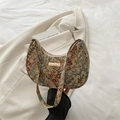 Borsa a tracolla hobo retrò con motivo floreale jacquard e placca in metallo dorato - Rosa