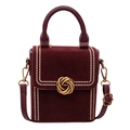 Borsa a tracolla verticale bordeaux in pelle scamosciata con fibbia dorata e cuciture - Rosso