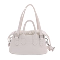 Bolso blanco de piel sintética con grabado de cocodrilo, cierre de cordón y bandolera - Blanco