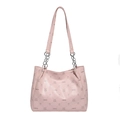 Bolso tote rosa LNBOE con estampado de conejo y cadenas plateadas en fondo blanco - Rosa