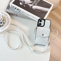 Funda de móvil blanca de serpiente con bolsillo para tarjetas y correa larga ajustable - Blanco / iPhone 17 Pro Max