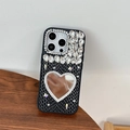 Primer plano de funda para iPhone con espejo de corazón de strass y mariposas - iPhone 16e / Negro