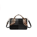 Elegante borsa in ecopelle nera con inserto leopardato e manico con sciarpa coordinata - Nero