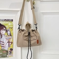 Bolso tote caqui minimalista con cierre de cordón y correa de hombro ajustable - Caqui