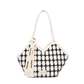 Bolso tote clásico a cuadros blancos y negros con elegante cinta y adornos de cuero blanco - Blanco