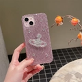 Detail der rosa Strass-iPhone-Hülle mit silbernem Saturn-Kreuz-Emblem-Dekor im Detail - iPhone XR / Acryl Strass Planet-Rosa