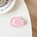 Dettaglio del supporto per telefono rosa opaco a forma di pesce con finitura satinata - Rosa (Glitter Rosa)