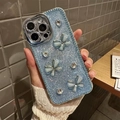 Custodia iPhone 16 Pro Max glitter azzurro con fiocco di strass e farfalla tridimensionale - iPhone 11 / Farfalla in Colla Glitter Blu Piuma Con Bordo in Strass Blu