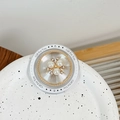 Detail of magnetic flower pearl phone grip with gold frame and Gift For You text base - Three Pearl Flowers (Silver)