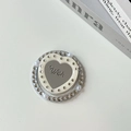 Detail der Handyhalterung mit Herzspiegel, Strasssteinen, Perlen und Wish-Gravur - (4 Strasssteine) Magnetisch - Strass Wish Herz Spiegel / Weiß