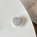 Dettaglio del supporto per telefono a forma di cuore con strass e base in peluche - Forma a Cuore con Strass e Peluche / Bianco