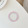 Détail du support MagSafe rose magnétique avec bordure métallique argentée et finition émail - Transparent - Bord Rose