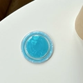 Vista detallada del soporte MagSafe redondo con textura de concha azul-verde y resina fina - Azul Claro Iridiscente